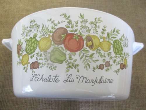 Beautiful Vintage L'Echalote La Marjolaine Corning Ware Spice O' Life 1 3/4 Quart Lidded Dish