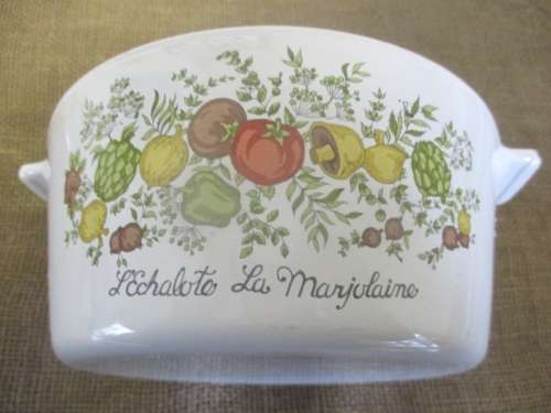 Beautiful Vintage L'Echalote La Marjolaine Corning Ware Spice O' Life 1 3/4 Quart Lidded Dish