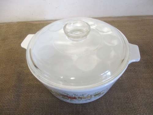Beautiful Vintage L'Echalote La Marjolaine Corning Ware Spice O' Life 2 1/2 Quart Lidded Dish