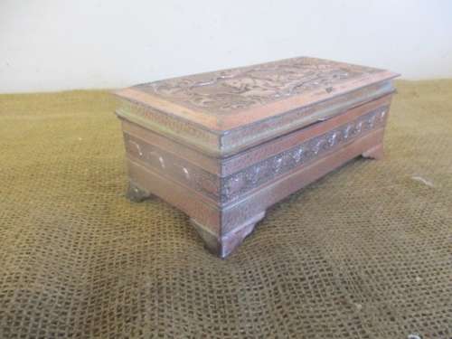 Very Characterful.........Genuine Old Vintage Tin Jewelry Box With Elephant Motive