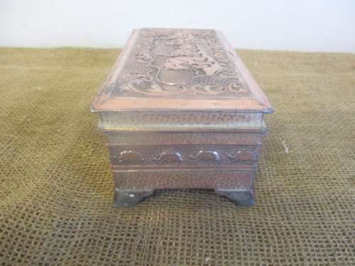 Very Characterful.........Genuine Old Vintage Tin Jewelry Box With Elephant Motive