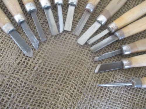 Beautiful Collection Of 13 Pieces Quality Wood Carving Knifes Plus Extras