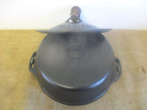 Get Organized For The Festive Season...With This Large Size Falkirk Cast Iron Flat Bottom Pot