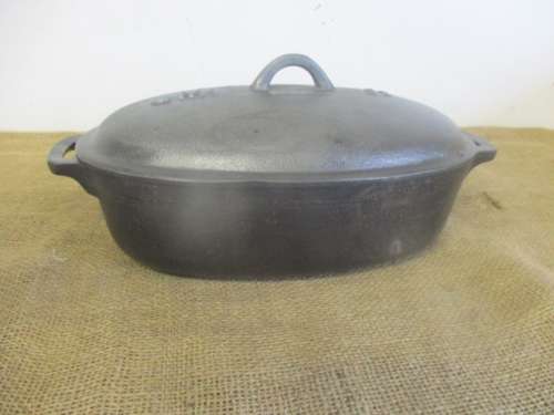 Real Nice Size Oval JMI 20 Cast Iron Flat Bottom Casserole