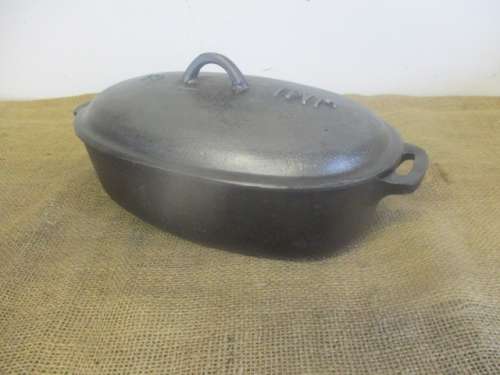 Real Nice Size Oval JMI 20 Cast Iron Flat Bottom Casserole