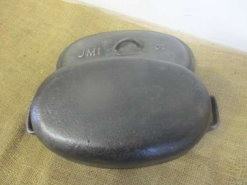 Real Nice Size Oval JMI 20 Cast Iron Flat Bottom Casserole