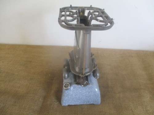 Vintage Cast Iron Beatrice No 33 Single Burner Paraffin Stove   Regd. Trade Mark 224,159   England