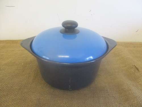 Elegant Enameld Cast Iron Flat Bottom Pot