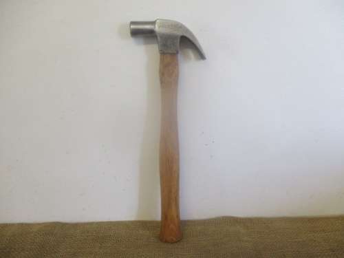 Very Rare And Highly Collectable Vintage Stirrup Brand 20oz Claw Hammer         Made In Germany