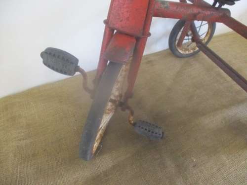 Bid For Only Antiques - Very Collectable Vintage Tri-ang Tricycle