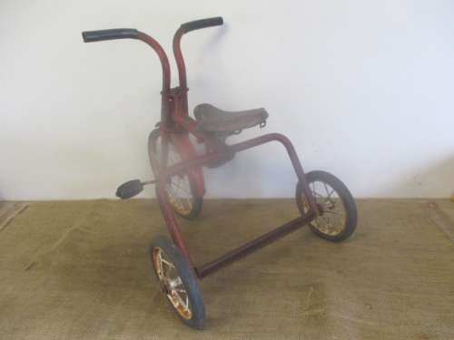 Bid For Only Antiques - Very Collectable Vintage Tri-ang Tricycle