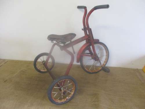 Bid For Only Antiques - Very Collectable Vintage Tri-ang Tricycle