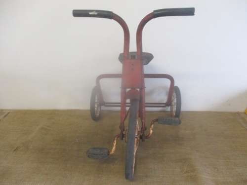Bid For Only Antiques - Very Collectable Vintage Tri-ang Tricycle