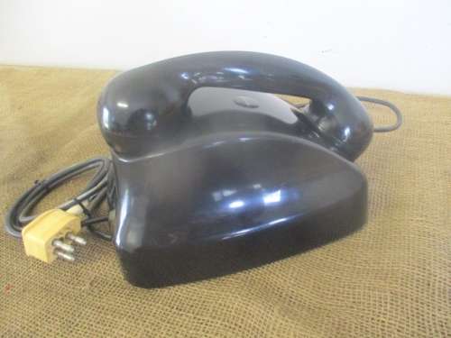 Beautiful Vintage Siemens South Africa Bakelite Desk Telephone