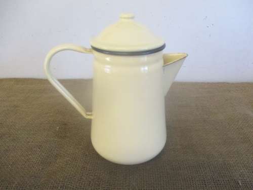 Beautiful Vintage Old Fashioned Enamel Coffee Pot