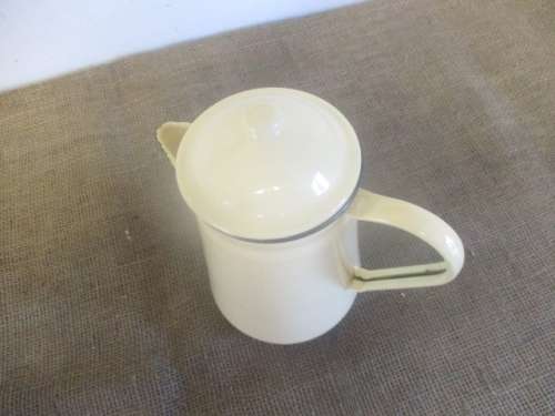 Beautiful Vintage Old Fashioned Enamel Coffee Pot