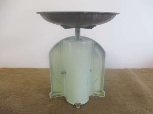 Smart Looking And Elegent Vintage Metal No 34 Salter 20lb By 1oz Scale               Made in England