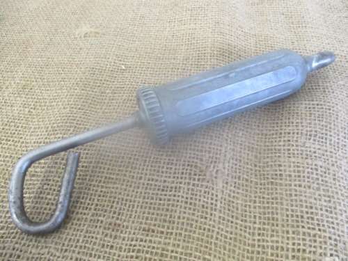 Real Old Veteran.....This Nice Vintage Tecalemit CAT. No GC 3020 Grease Pump