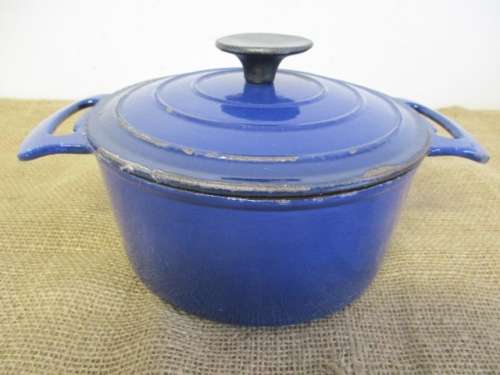 Very Nice Enameld Cast Iron Flat Bottom Pot