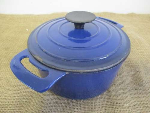 Very Nice Enameld Cast Iron Flat Bottom Pot