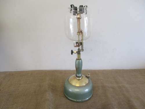 Extremly Rare Antique/Vintage Coleman Model 158 Kerosene Lantern     Canada      Approx 1948