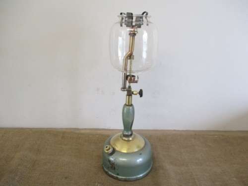 Extremly Rare Antique/Vintage Coleman Model 158 Kerosene Lantern     Canada      Approx 1948