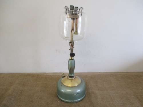 Extremly Rare Antique/Vintage Coleman Model 158 Kerosene Lantern     Canada      Approx 1948