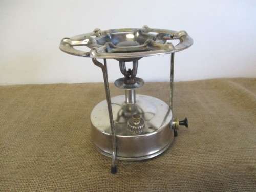 Beautiful Old But Not Quite Yet Vintage Pri-Mus Stove     1987