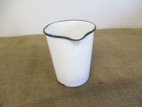 Pure Vintage Old Fashioned Enamel 32ounces/1000cc or 1000grams Measuring Jug
