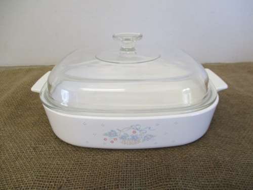 Wonderful Vintage 2,5Lt Corning Ware Cornflower A-10-B Square Casserole Dish