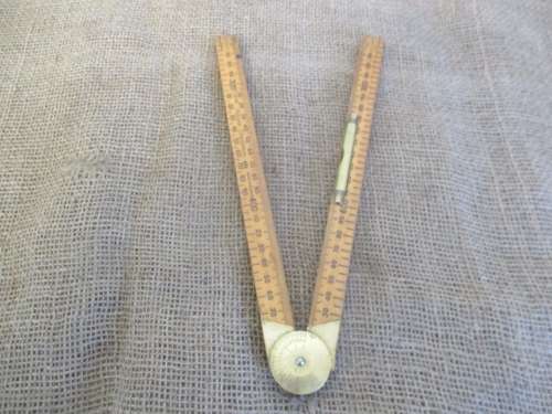 Lovely Vintage 1M Boxwood Rabone Chesterman No 1191 Folding Carpenter`s Ruler With Spirit Level
