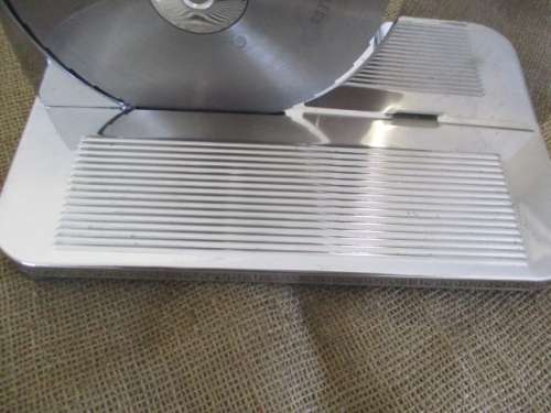 So Beautiful Vintage Pineware Stainless Bread Slicer