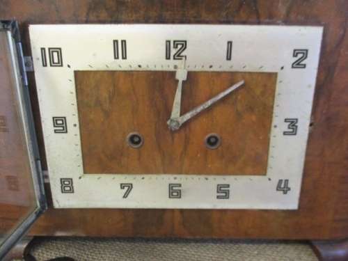Very Rare And Old Vintage Mantle Clock With Winding Up Key                      Approx 1930`s