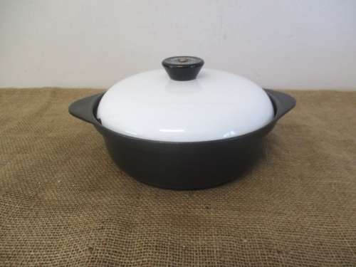Get Yourself This Unbeatable Lifetime No 8 Cookwell Ovenproof Cast Iron Casserole