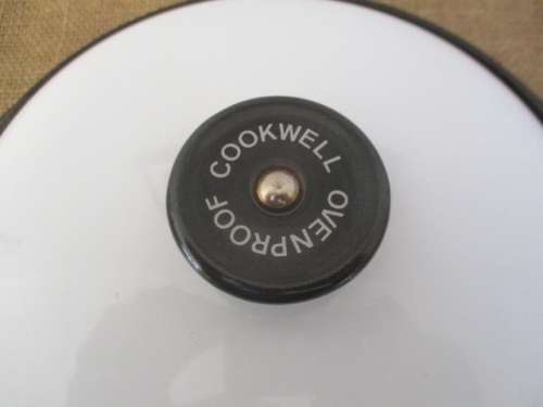 Get Yourself This Unbeatable Lifetime No 8 Cookwell Ovenproof Cast Iron Casserole