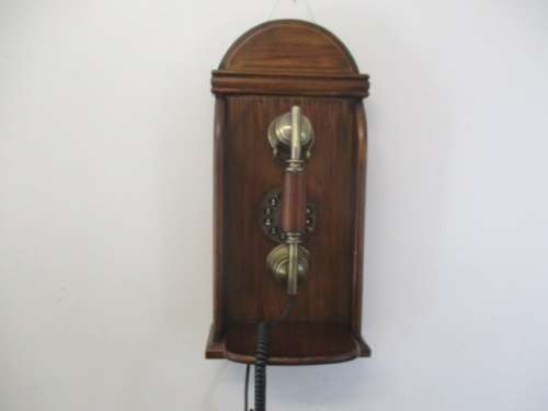 Beautiful Vintage Zhiyin Collections Wall Mount Wooden And Brass Landline Telephone