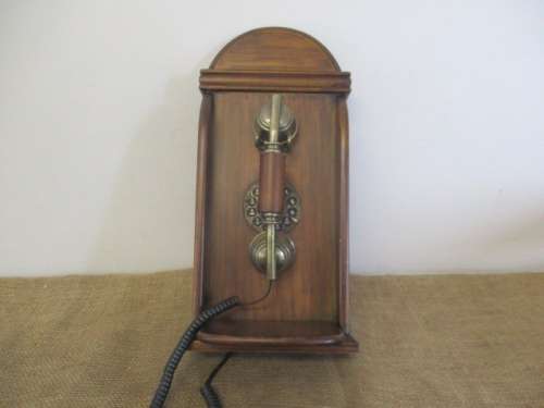 Beautiful Vintage Zhiyin Collections Wall Mount Wooden And Brass Landline Telephone