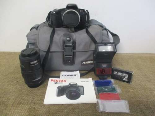 Beautiful Vintage Pentax Z-10 SLR Camera With Attached Pentax 28 - 90 Lens Plus Extras         1991