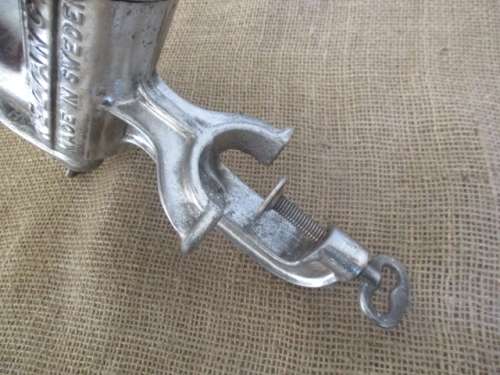 Beautiful And Complete Vintage Cast Iron No 8 Husqvarna Reliance Meat Mincer         Made In Sweden
