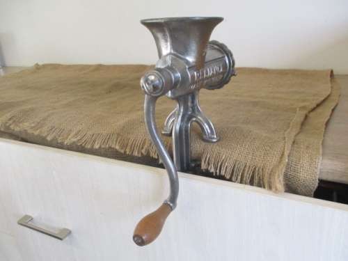Very Beautiful And Complete Vintage Cast Iron No 10 Husqvarna Reliance Meat Mincer    Sweden