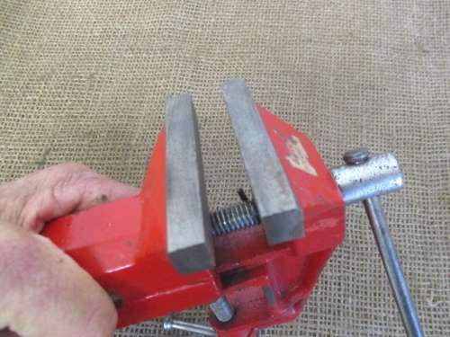 Beautiful Cast Iron Jewelry Table Vise