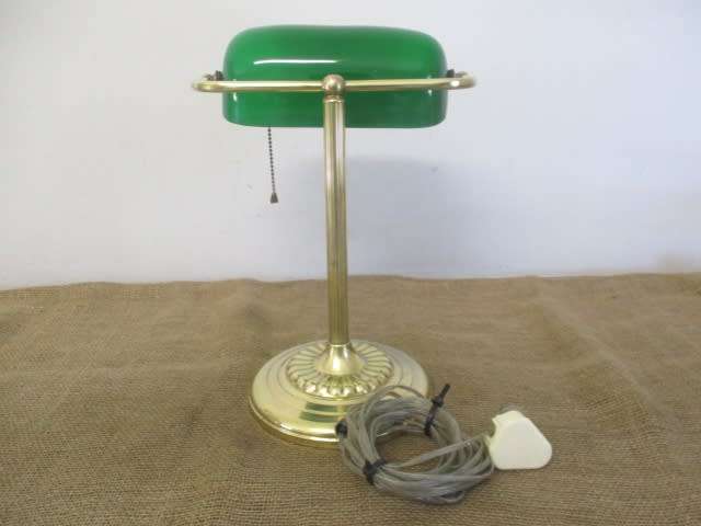 King Of The Desk Lamps.....Beautiful Vintage Bankers Lamp