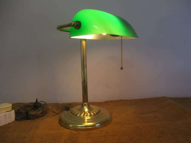 King Of The Desk Lamps.....Beautiful Vintage Bankers Lamp