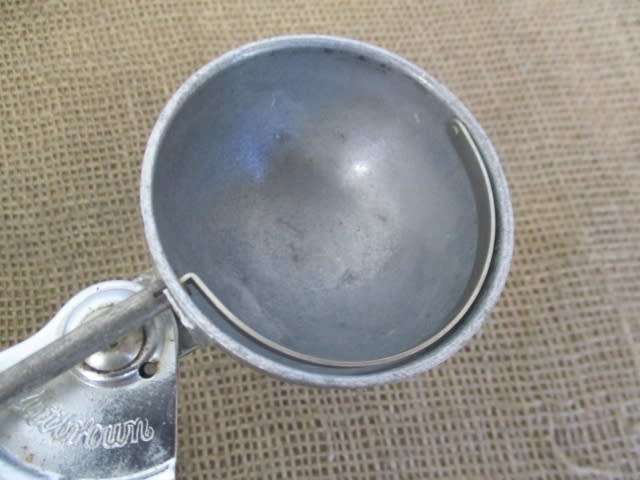 Vintage Nutbrown Ice Cream Scoop