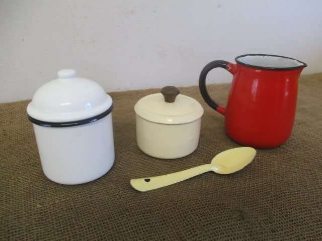 Four Vintage Old School Enamel Ware Pieces