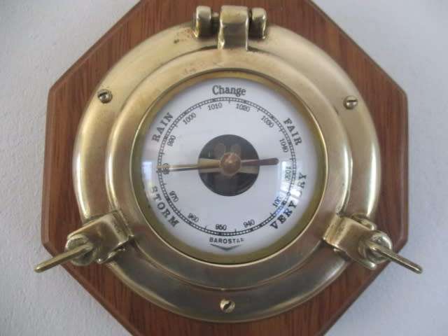 Beautiful Vintage Wall Mounted Brass Barostar Maritime Barometer