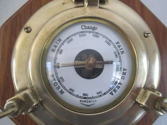Beautiful Vintage Wall Mounted Brass Barostar Maritime Barometer