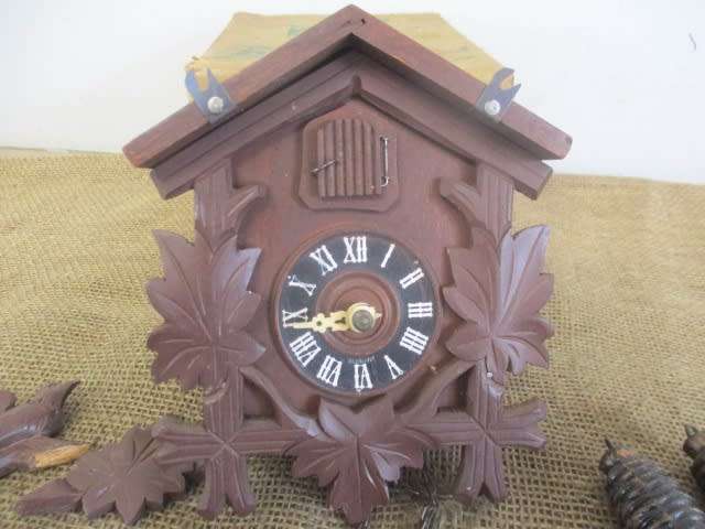 For Repairs Or Spares......Vintage Cuckoo Clock