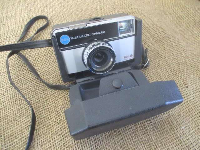 Vintage Kodak Instamatic 133 [1968] And Kodak Instamatic 255X [1971 - 1977] Cameras         England