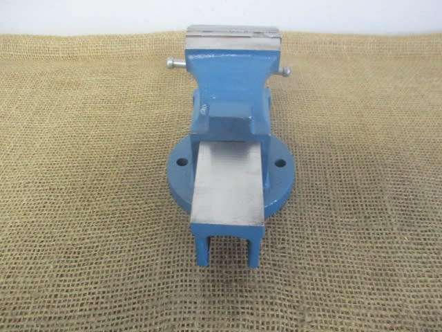 Nice And Sturdy Record C 2 1/2 inch Cast Iron Workshop Bench Vise     Made In SA